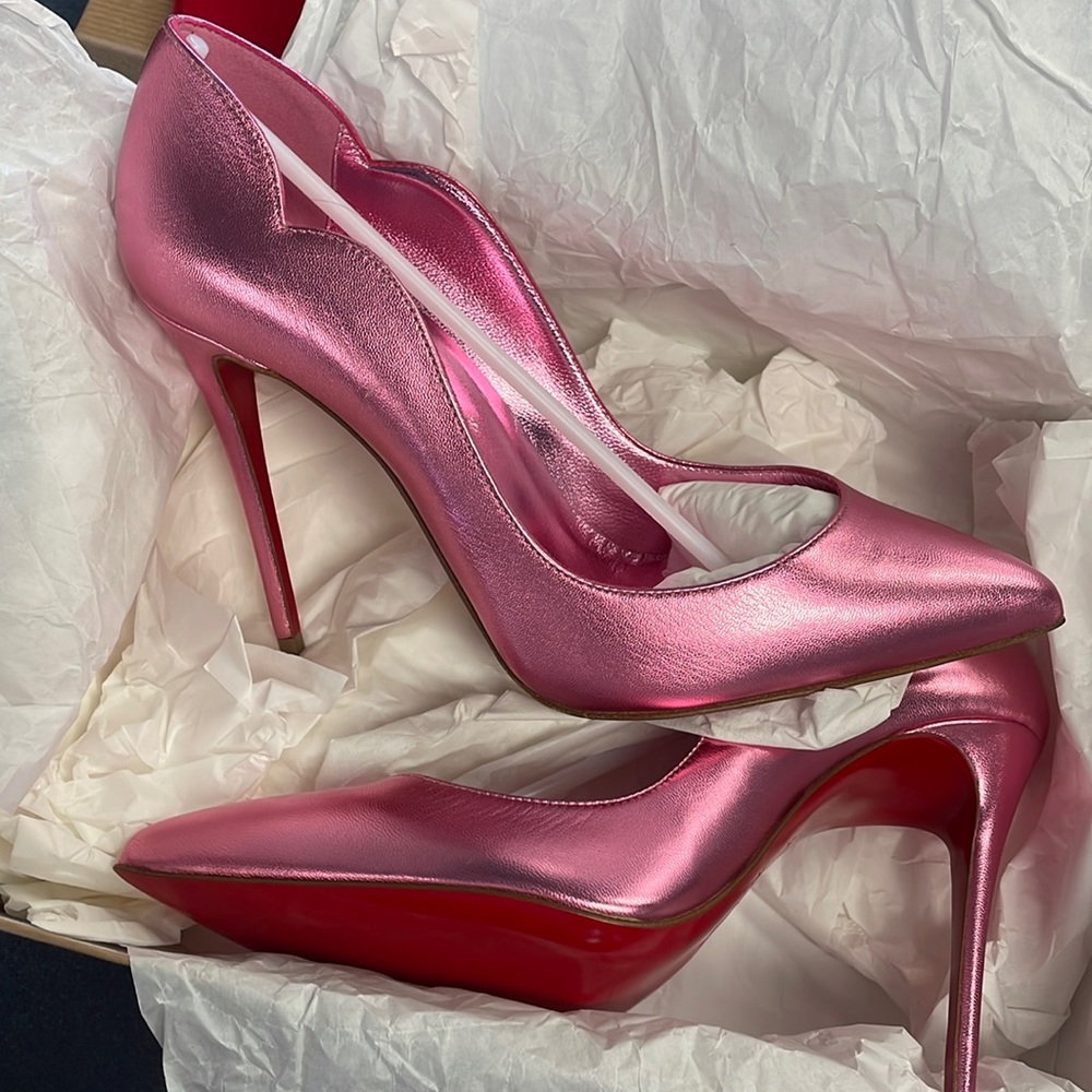 Christian louboutin hot chick red sole metallic pump heel